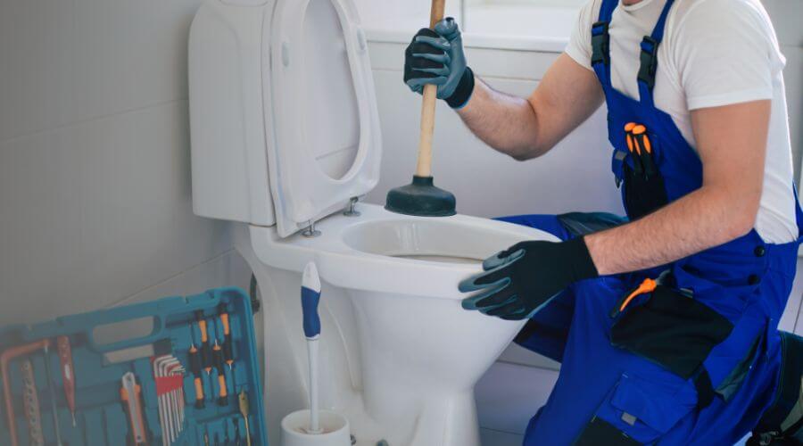 Professional septic pumping service in Capron, IL